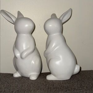 Set of 2/ new Modern white Bunny Lily